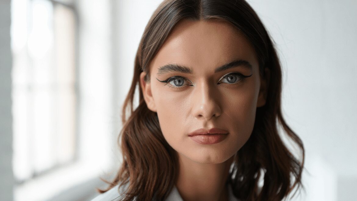 Eye liner permanent : tout savoir avant votre première séance
